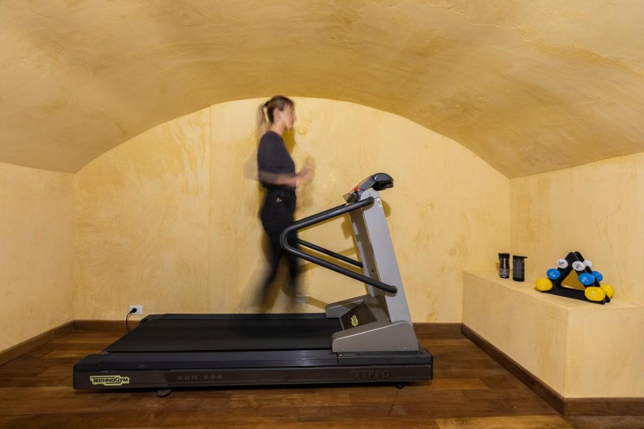 Romac Coronari With Gym, Sauna And Garden Exterior foto